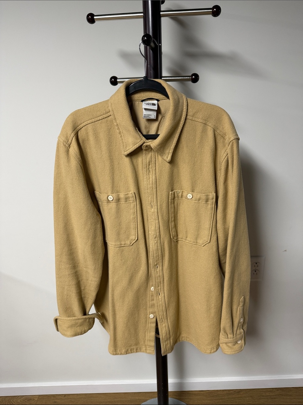 North Face Men's Light Tan Button-Front Shirt Jacket